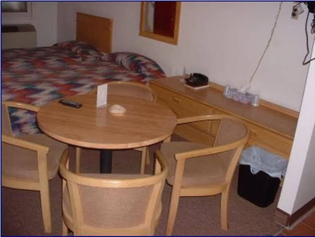 Port Lodge Motel プラスカイ エクステリア 写真